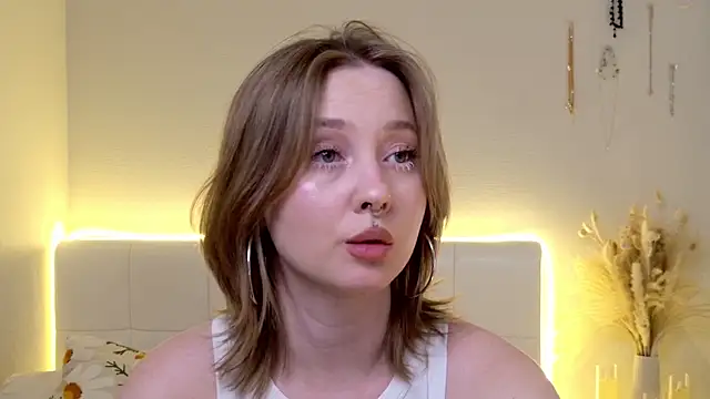 CandiceKingzzz online show from 02-11-26, 03:45