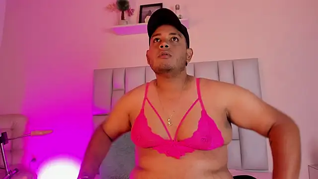 Snapshot of jay_kross1 chatting on 02-11-26, 01:16 jay kross1 online show from 02-11-26, 01:16