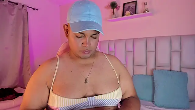 Snapshot of jay_kross1 chatting on 02-14-26, 01:39 jay kross1 online show from 02-14-26, 01:39