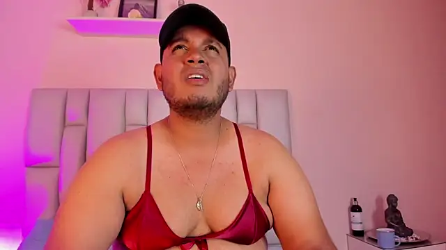 Snapshot of jay_kross1 chatting on 02-08-26, 09:45 jay kross1 online show from 02-08-26, 09:45