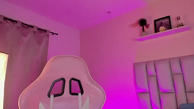 Snapshot of jay_kross1 chatting on 02-17-26, 02:09 jay kross1 online show from 02-17-26, 02:09