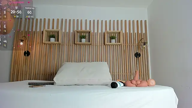 Snapshot of serena_foxx_ chatting on 02-19-26, 11:29 serena foxx online show from 02-19-26, 11:29