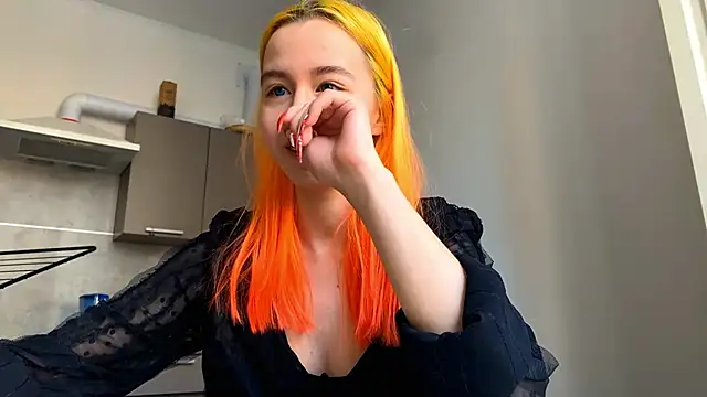 Snapshot of EmilyHein chatting on 02-01-26, 11:08 EmilyHein online show from 02-01-26, 11:08