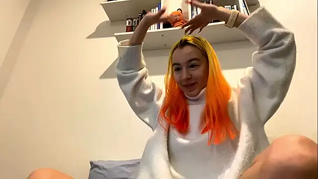 Snapshot of EmilyHein chatting on 02-08-26, 07:06 EmilyHein online show from 02-08-26, 07:06