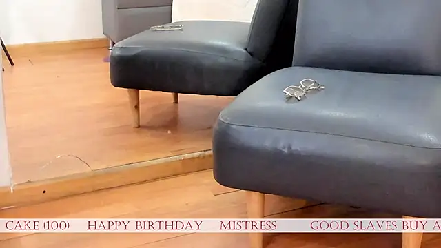 Snapshot of Oliviia_williams chatting on 02-20-26, 11:34 Oliviia williams online show from 02-20-26, 11:34