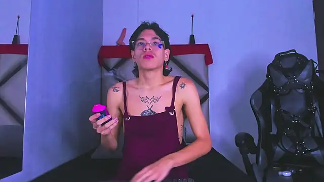 Bennet-Gray online show from 02-25-26, 04:12