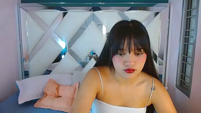 Snapshot of Kaytlin_James chatting on 03-03-26, 12:01 Kaytlin James online show from 03-03-26, 12:01