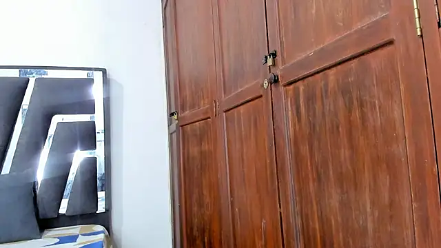 Snapshot of Sophiia88 chatting on 03-04-26, 12:24 Sophiia88 online show from 03-04-26, 12:24