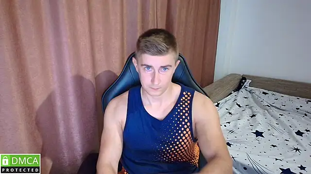 Snapshot of TodMusclePower9 chatting on 05-10-26, 05:04 TodMusclePower9 online show from 05-10-26, 05:04