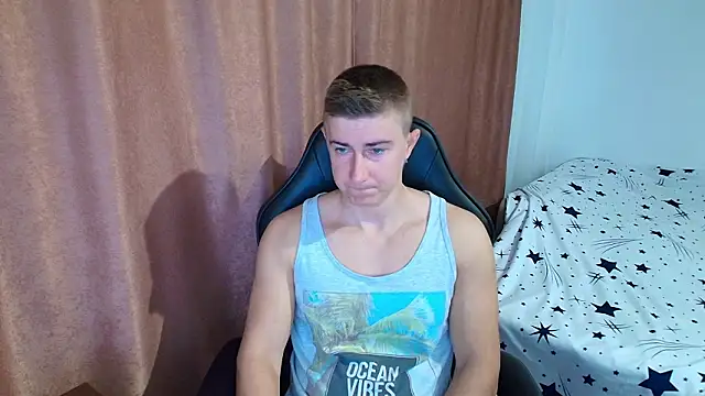 Snapshot of TodMusclePower9 chatting on 02-03-26, 04:32 TodMusclePower9 online show from 02-03-26, 04:32