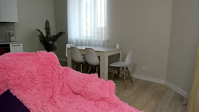 G0od girl online show from 02-18-26, 08:33