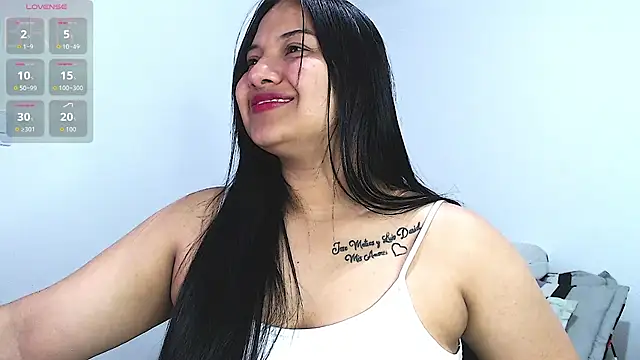 Snapshot of emily-rousee- chatting on 02-19-26, 02:08 emily-rousee- online show from 02-19-26, 02:08