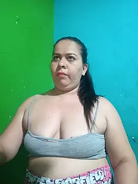 Snapshot of Diana_006 chatting on 02-26-26, 02:11 Diana 006 online show from 02-26-26, 02:11