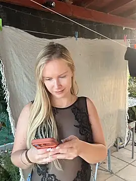 Snapshot of Ellie-rosee chatting on 02-26-26, 03:12 Ellie-rosee online show from 02-26-26, 03:12