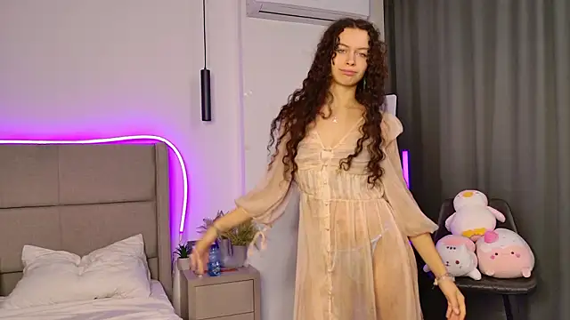 Snapshot of Luna_Starlight chatting on 02-15-26, 09:14 Luna Starlight online show from 02-15-26, 09:14