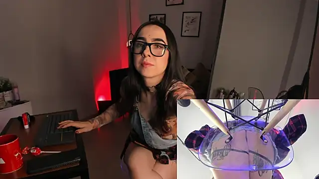 Luna tagliaferri online show from 04-14-26, 07:08