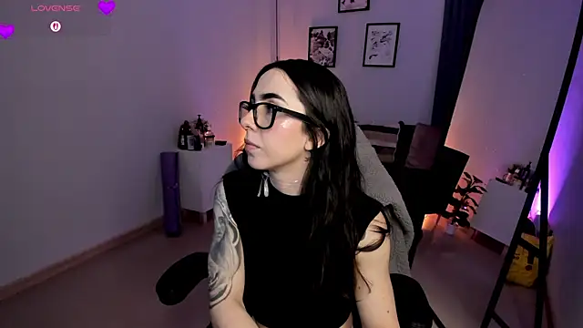 Luna tagliaferri online show from 03-28-26, 02:40