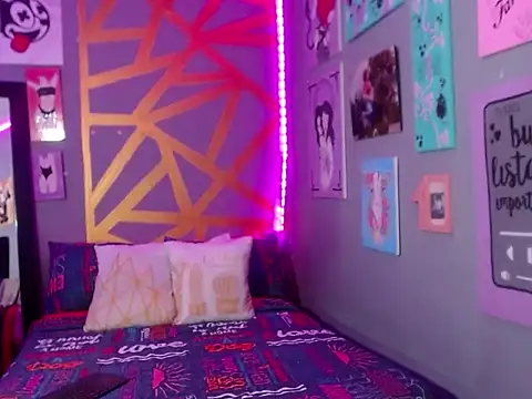 Evelyn lovers  online show from 03-17-26, 11:30