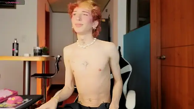 golden twink  online show from 02-01-26, 01:48