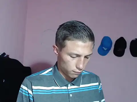 Snapshot of Cronos_Hot_8 chatting on 02-17-26, 08:55 Cronos Hot 8 online show from 02-17-26, 08:55