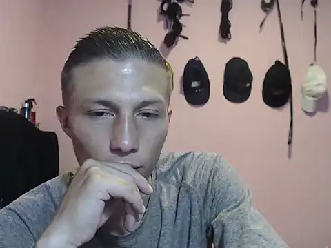 Snapshot of Cronos_Hot_8 chatting on 03-02-26, 02:02 Cronos Hot 8 online show from 03-02-26, 02:02