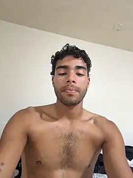 Snapshot of its_alejandro27 chatting on 04-19-26, 08:11 its alejandro27 online show from 04-19-26, 08:11