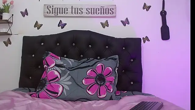 Snapshot of Coral_Villalobos chatting on 02-11-26, 06:41 Coral Villalobos online show from 02-11-26, 06:41