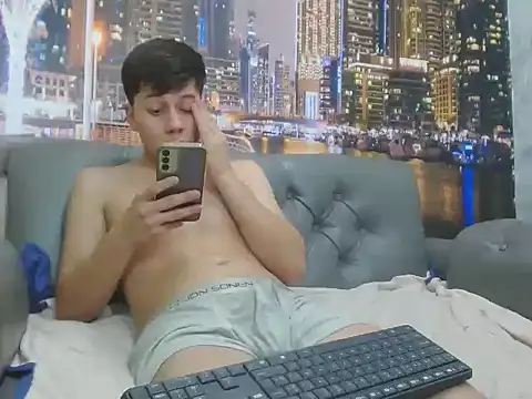 santiago xxxcol online show from 03-19-26, 12:10