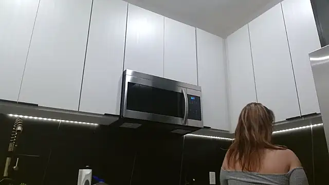 HazelSkyesChat online show from 04-13-26, 05:28