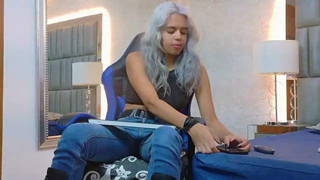 AlanaHouston online show from 07-15-26, 04:52