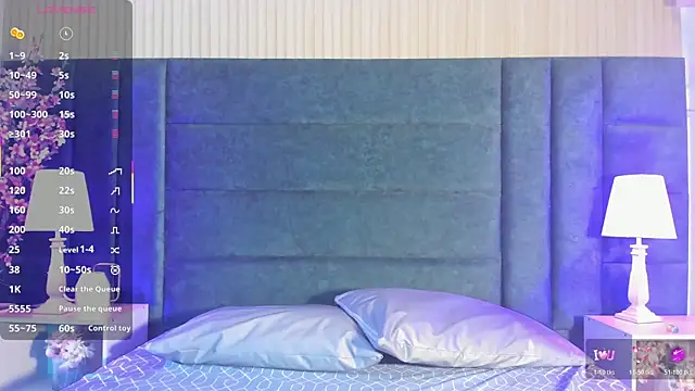 Snapshot of KimWexlerr_ chatting on 02-28-26, 12:27 KimWexlerr online show from 02-28-26, 12:27