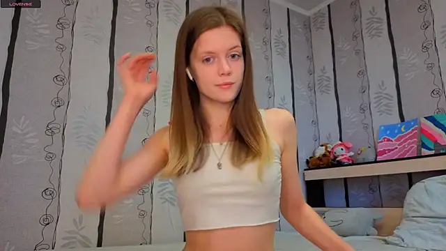 SueFerreyra online show from 04-04-26, 06:09