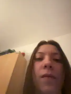 Snapshot of SofieKayla chatting on 02-11-26, 07:36 SofieKayla online show from 02-11-26, 07:36