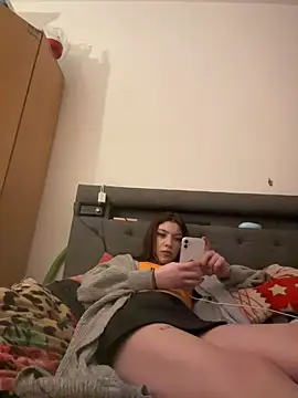 Snapshot of SofieKayla chatting on 02-08-26, 06:27 SofieKayla online show from 02-08-26, 06:27