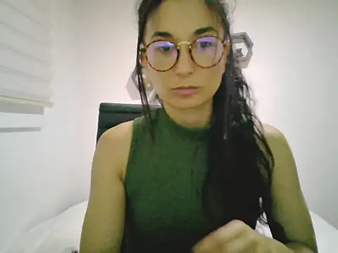 Snapshot of sweetsensations chatting on 04-14-26, 12:04 sweetsensations online show from 04-14-26, 12:04