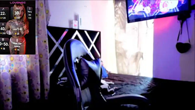 Snapshot of Zoeee_001 chatting on 02-10-26, 09:25 Zoeee 001 online show from 02-10-26, 09:25