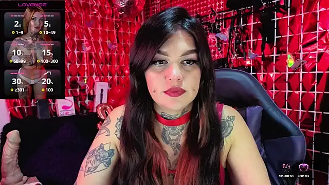 Snapshot of Zoeee_001 chatting on 02-17-26, 01:03 Zoeee 001 online show from 02-17-26, 01:03