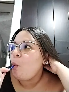 Snapshot of SamanthaStonee chatting on 02-19-26, 09:56 SamanthaStonee online show from 02-19-26, 09:56