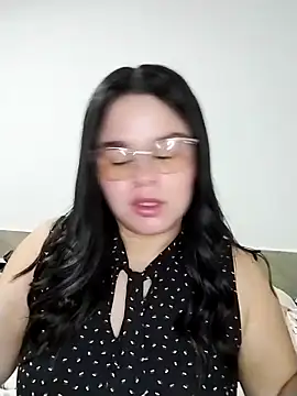 SamanthaStonee online show from 04-12-26, 08:23