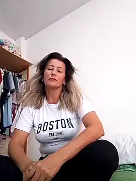 wessAndSandri online show from 04-17-26, 07:49