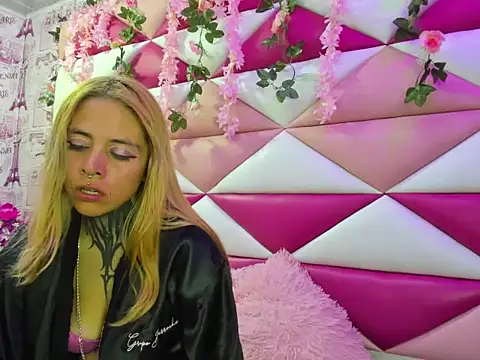 Dakota Angell  online show from 02-01-26, 03:05