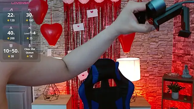 Snapshot of butterflyx39 chatting on 02-13-26, 12:27 butterflyx39 online show from 02-13-26, 12:27