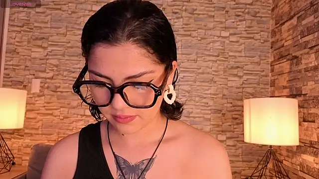 Snapshot of butterflyx39 chatting on 06-09-26, 07:15 butterflyx39 online show from 06-09-26, 07:15