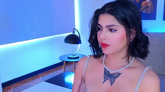 Snapshot of butterflyx39 chatting on 06-21-26, 12:11 butterflyx39 online show from 06-21-26, 12:11