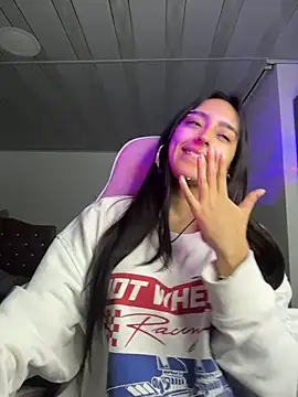 kuromi x online show from 02-07-26, 01:46