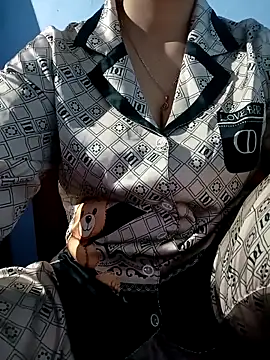 Tulip ii online show from 02-16-26, 05:06