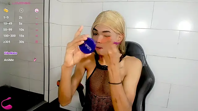 Karol Vanessa   online show from 05-10-26, 05:04