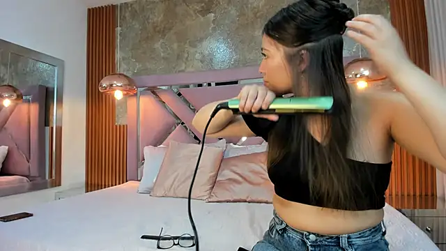 ChloeandAdam online show from 03-29-26, 01:51