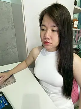 Snapshot of Amy8386 chatting on 05-18-26, 04:45 Amy8386 online show from 05-18-26, 04:45