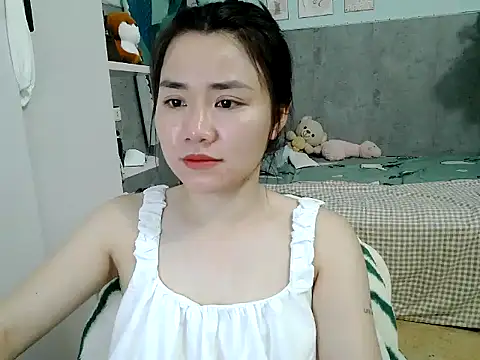 Snapshot of Amy8386 chatting on 04-12-26, 04:43 Amy8386 online show from 04-12-26, 04:43